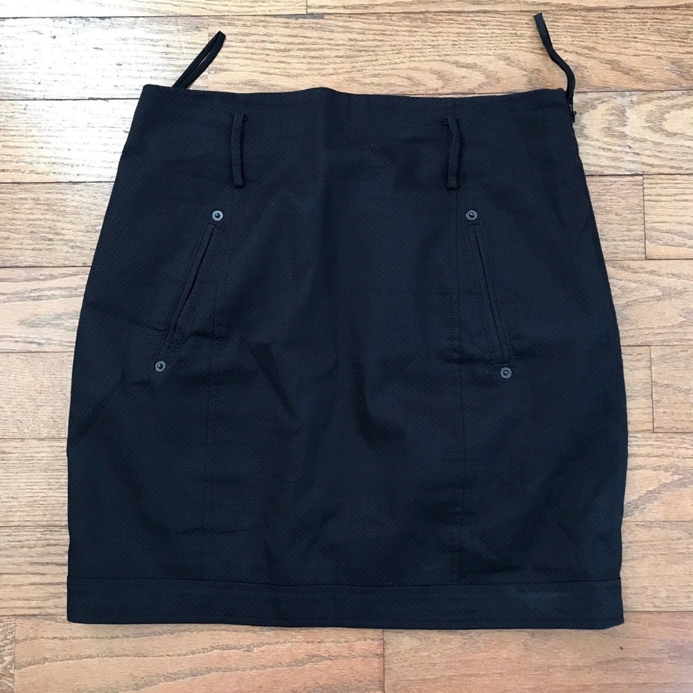 A|X Armani Exchange Size 8 A-Line Black Skirt
